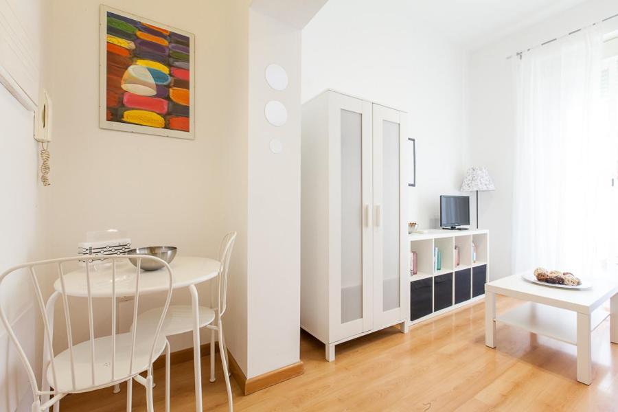 Peral Home Cozy Apartment Seville Exterior photo
